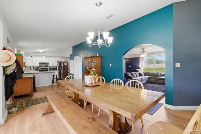 100 Woodland Ave, Cantonment, FL 32533