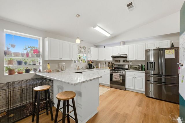 100 Woodland Ave, Cantonment, FL 32533