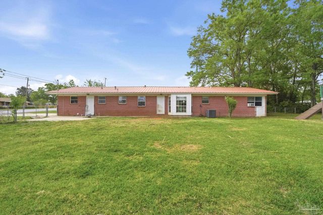 100 Woodland Ave, Cantonment, FL 32533