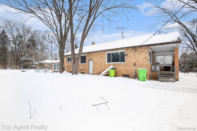 45945 N GRATIOT Avenue, Macomb Township, MI 48042