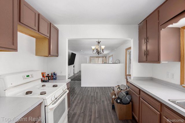 45945 N GRATIOT Avenue, Macomb Township, MI 48042