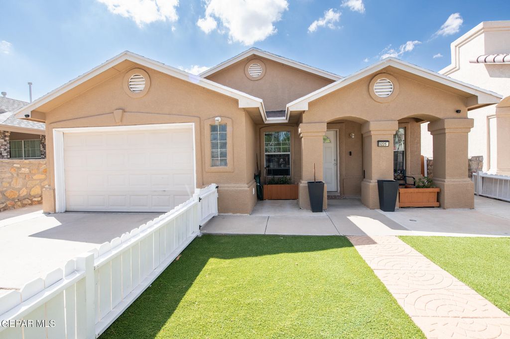 3225 Manny Aguilera Drive, El Paso, TX 79936