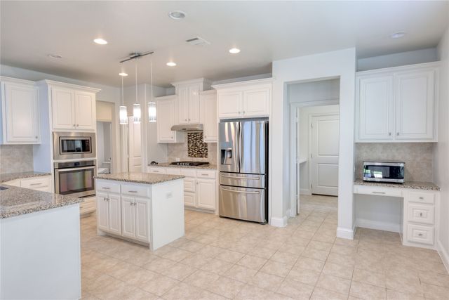 15421 Pioneer Bluff Trail, Fort Worth, TX 76262