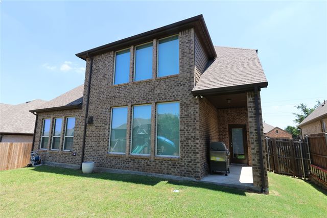 15421 Pioneer Bluff Trail, Fort Worth, TX 76262