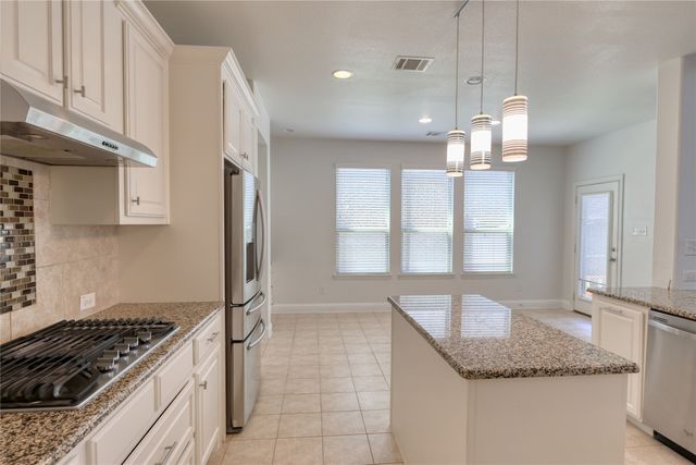15421 Pioneer Bluff Trail, Fort Worth, TX 76262
