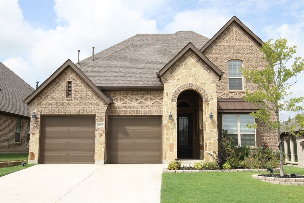 15421 Pioneer Bluff Trail, Fort Worth, TX 76262