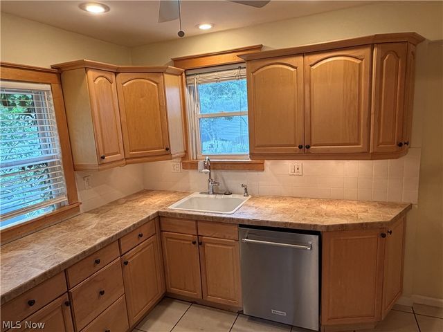 25770 Wolf Road, Bay Village, OH 44140