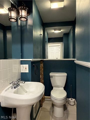 25770 Wolf Road, Bay Village, OH 44140