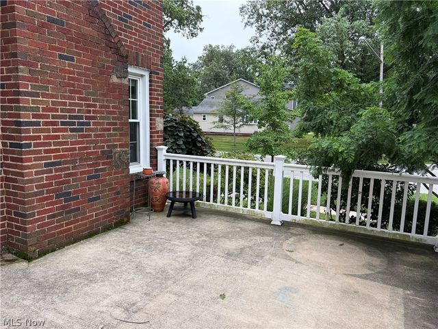 25770 Wolf Road, Bay Village, OH 44140