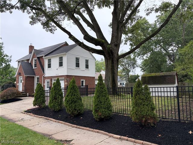 25770 Wolf Road, Bay Village, OH 44140