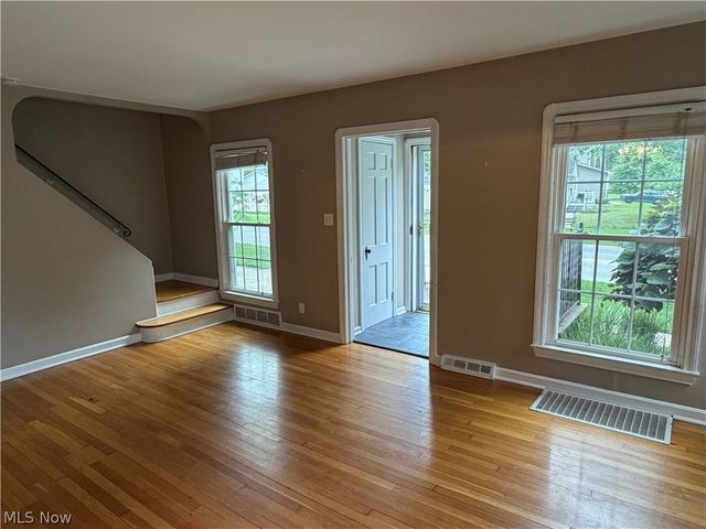 25770 Wolf Road, Bay Village, OH 44140