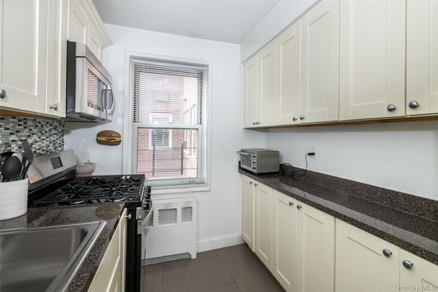 60 Locust Avenue A-609, New Rochelle, NY 10801