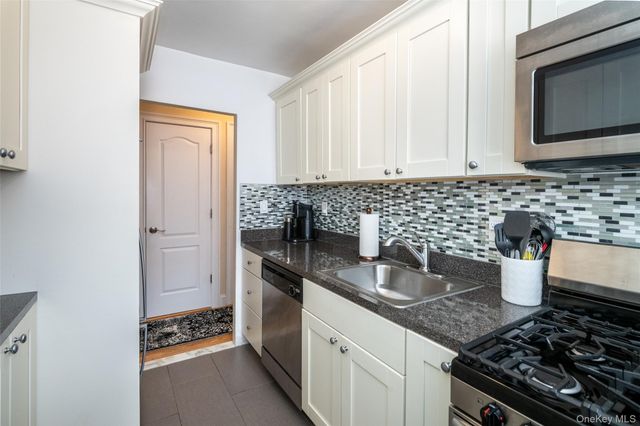 60 Locust Avenue A-609, New Rochelle, NY 10801
