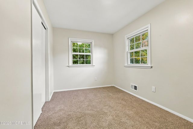 97 Bowline Street, Beachwood, NJ 08722