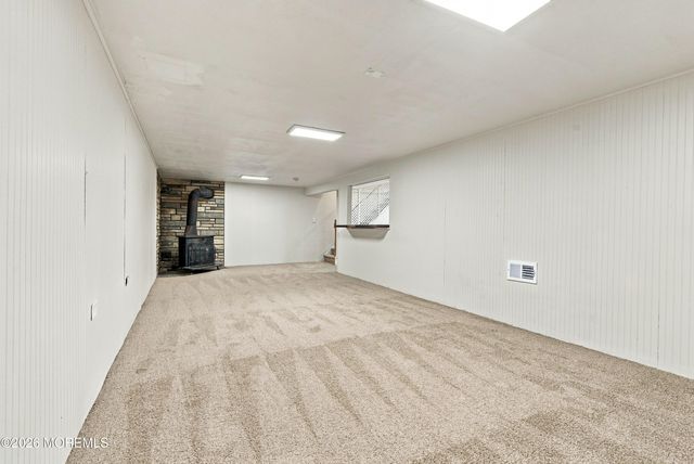 97 Bowline Street, Beachwood, NJ 08722
