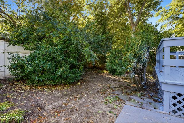 97 Bowline Street, Beachwood, NJ 08722