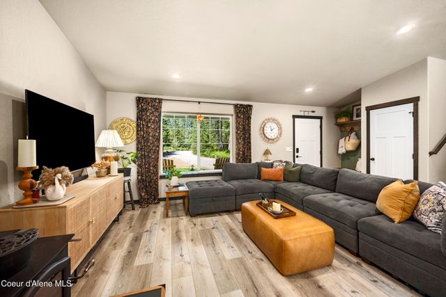 32127 N Hayden DR, Spirit Lake, ID 83869
