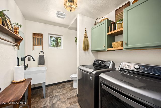 32127 N Hayden DR, Spirit Lake, ID 83869
