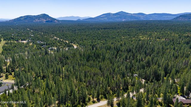 32127 N Hayden DR, Spirit Lake, ID 83869