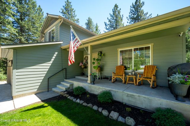 32127 N Hayden DR, Spirit Lake, ID 83869