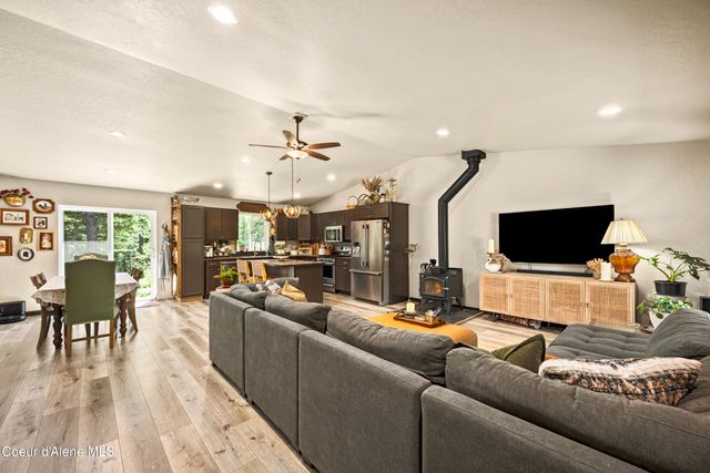 32127 N Hayden DR, Spirit Lake, ID 83869