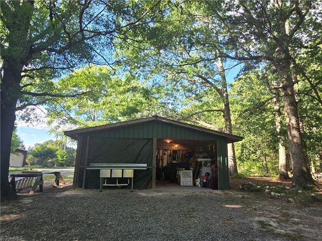 1800 Pleasant Hill Liberty Road, Liberty, NC 27298