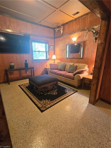 1800 Pleasant Hill Liberty Road, Liberty, NC 27298