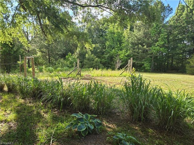1800 Pleasant Hill Liberty Road, Liberty, NC 27298