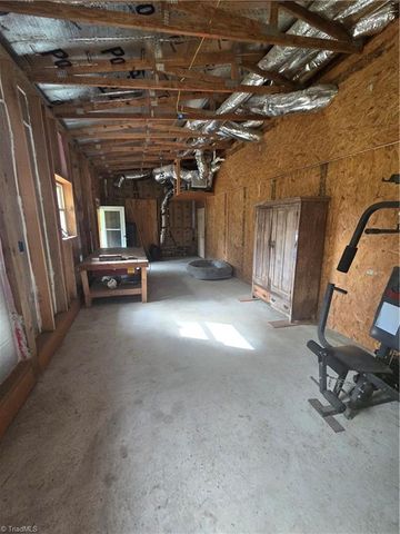 1800 Pleasant Hill Liberty Road, Liberty, NC 27298