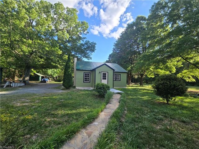 1800 Pleasant Hill Liberty Road, Liberty, NC 27298