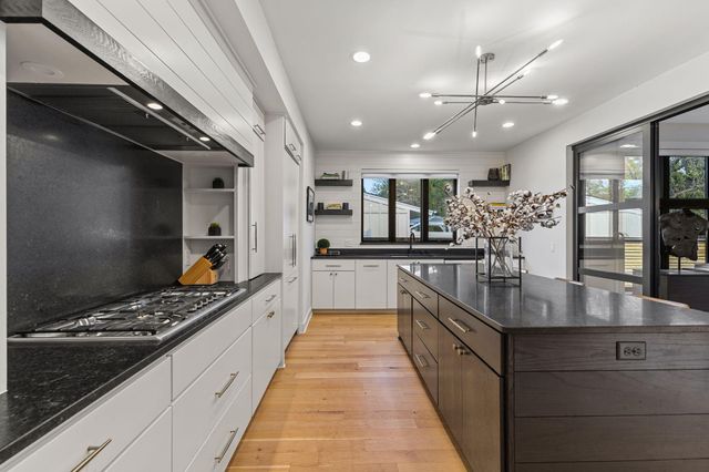 6113 Jeffrey Lane, Edina, MN 55436