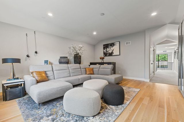 6113 Jeffrey Lane, Edina, MN 55436
