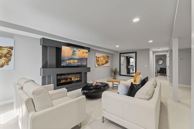 6113 Jeffrey Lane, Edina, MN 55436