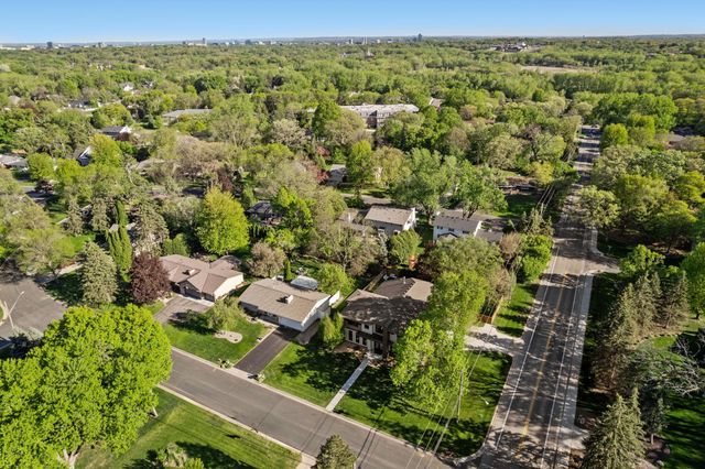 6113 Jeffrey Lane, Edina, MN 55436