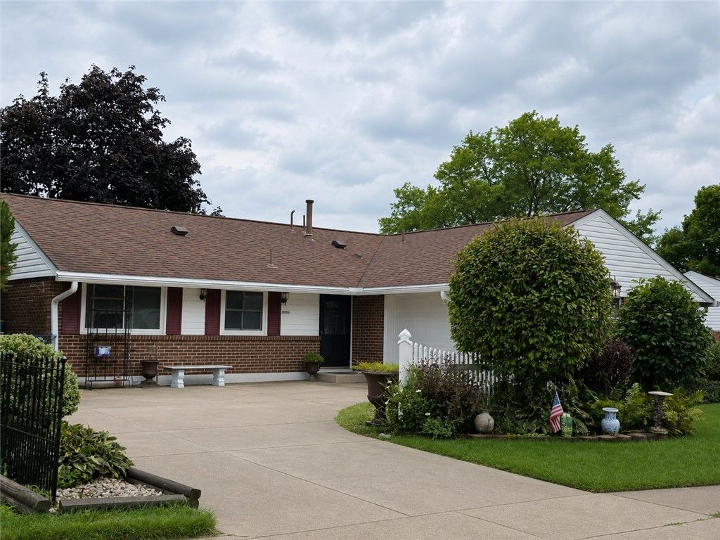 5702 Storck Drive, Huber Heights, OH 45424