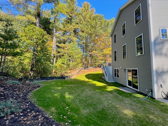 9 Mill Park Pl 9, Westford, MA 01886