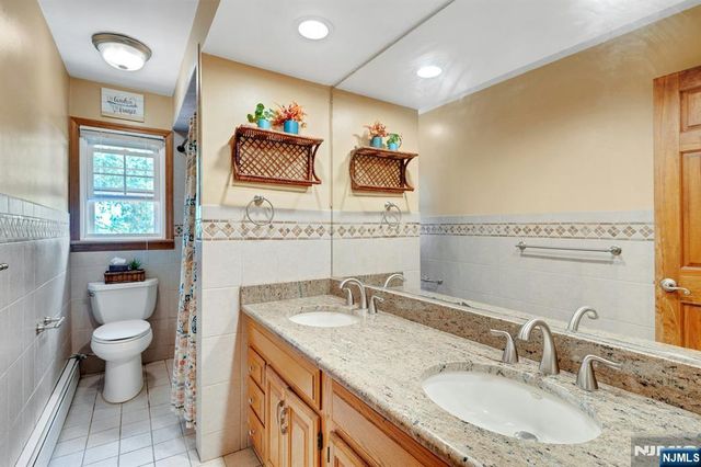 15 Sunset Place, Emerson, NJ 07630