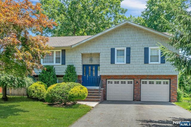 15 Sunset Place, Emerson, NJ 07630