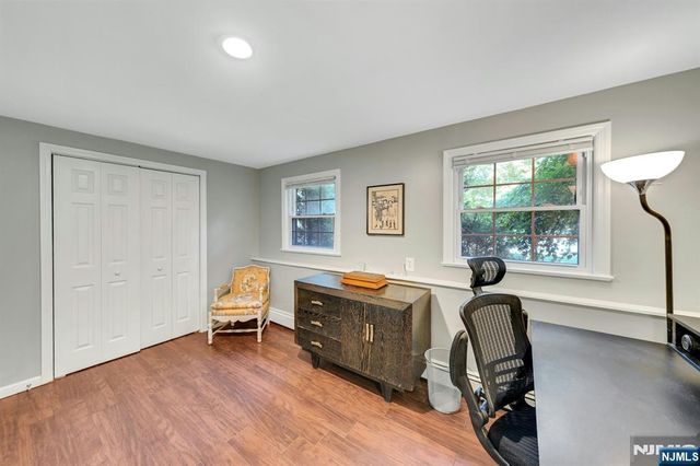 15 Sunset Place, Emerson, NJ 07630