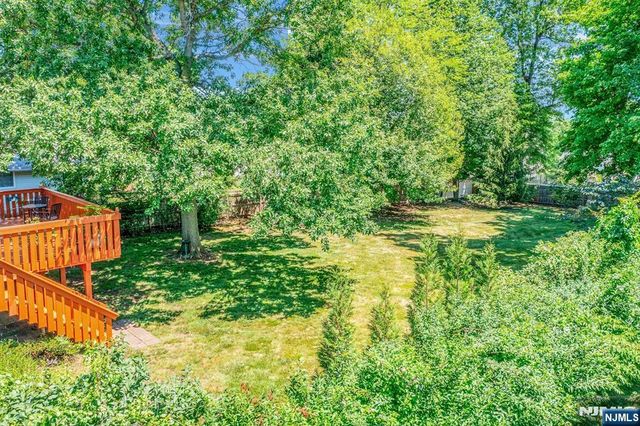 15 Sunset Place, Emerson, NJ 07630