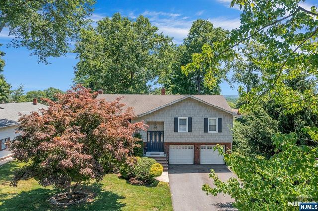 15 Sunset Place, Emerson, NJ 07630