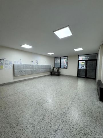 142-20 41st Ave 6C, Flushing, NY 11355