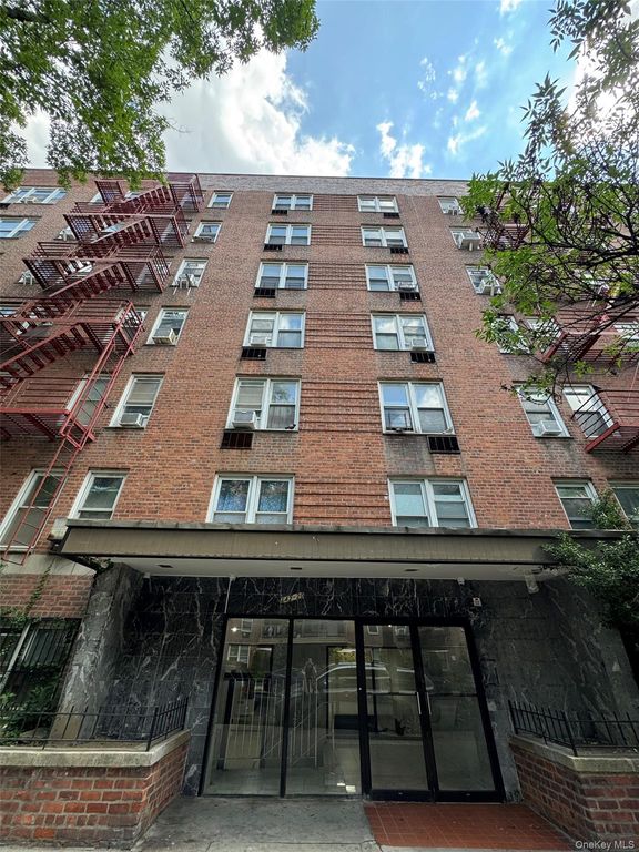 142-20 41st Ave 6C, Flushing, NY 11355