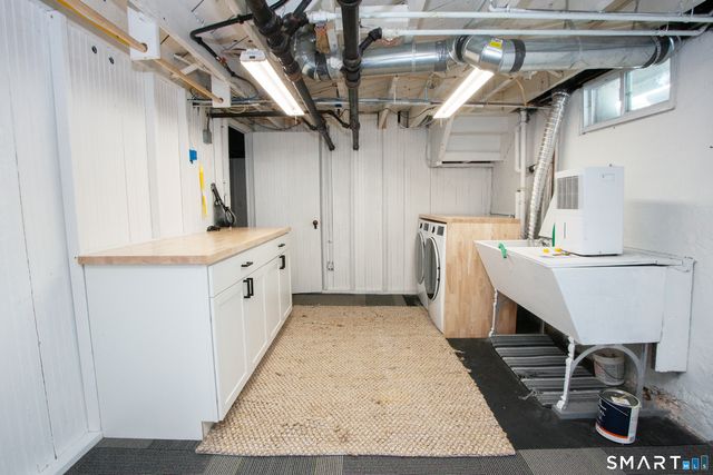 30 Sedgwick Road, West Hartford, CT 06107