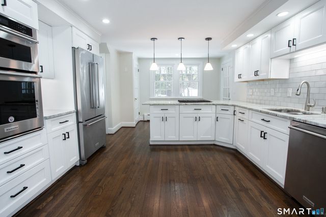 30 Sedgwick Road, West Hartford, CT 06107