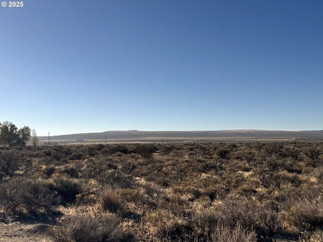 Pinion Lane 9200, Christmas Valley, OR 97641