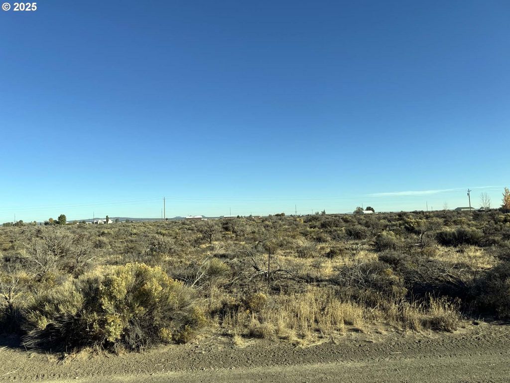 Pinion Lane 9200, Christmas Valley, OR 97641