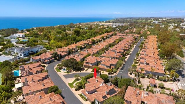 9643 Claiborne Square, La Jolla, CA 92037