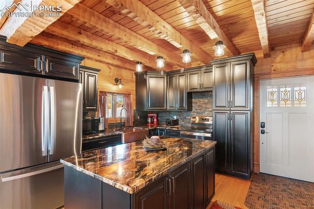 558 Hawk Lane, Florissant, CO 80816