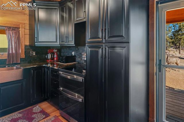 558 Hawk Lane, Florissant, CO 80816